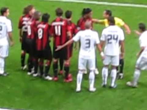 Real Madrid vs AC Milan 2-0 (19/10/2010) [HQ]