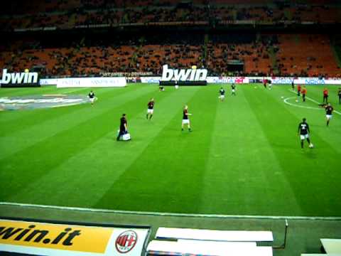 Ac Milan players entering San Siro, Rocky song "Eye of the tiger"